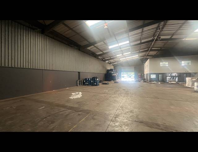 1,008M² WAREHOUSE TO LET IN ISANDO